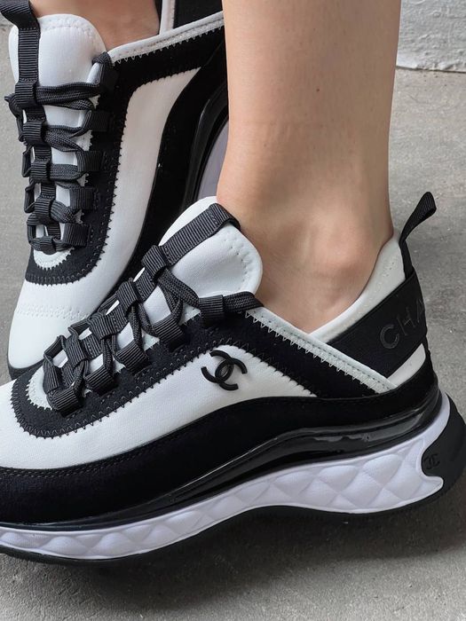 Sneakersy Chanel black white