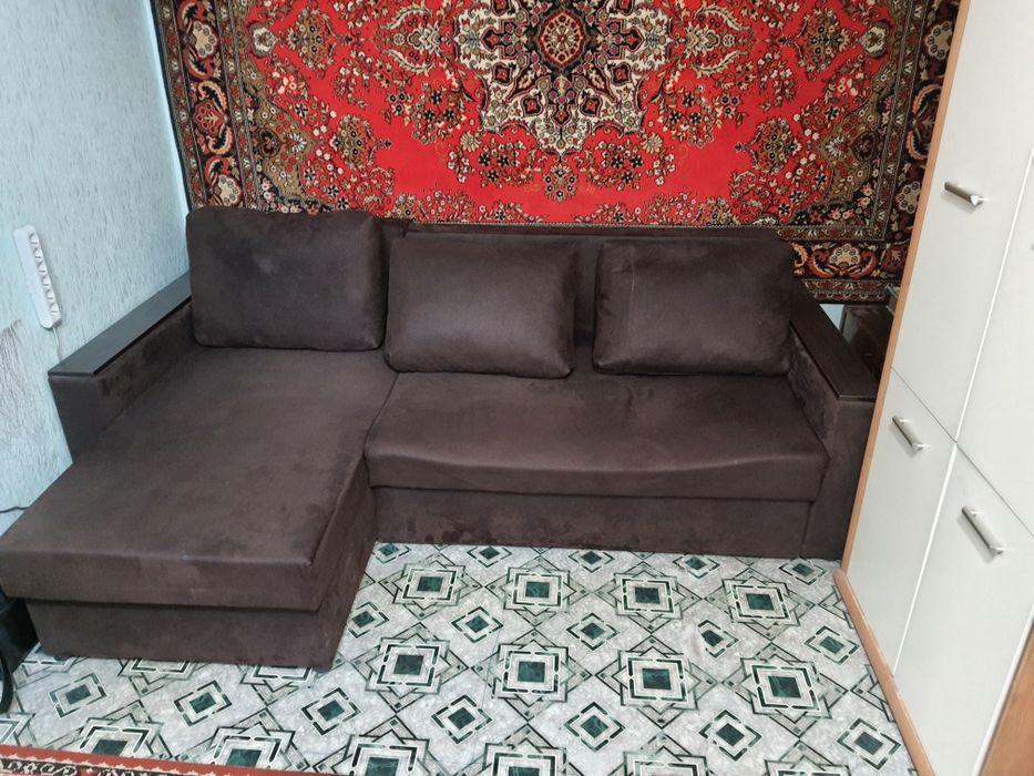 Диван угловой, спальное место 218х165