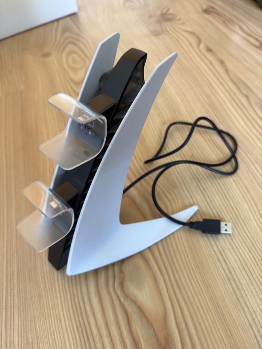 Charging Dock PS5 Controllers