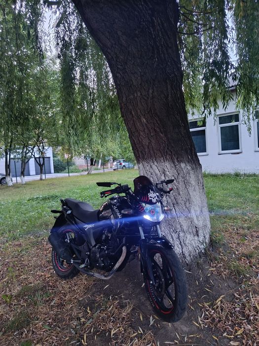 Продаєця Lifan kp200