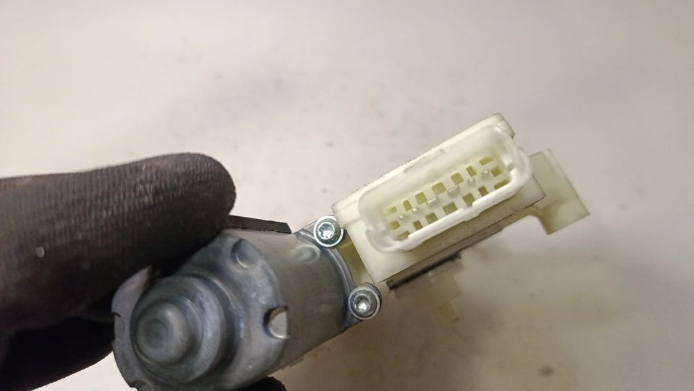Motor vidro frente esquerdo RENAULT Clio V (BF_)