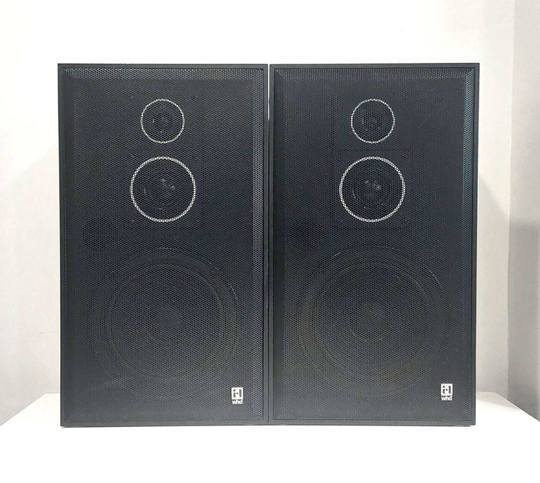 Colunas de 3 vias "Bass Reflex" do fabricante germânico WHD (140w)