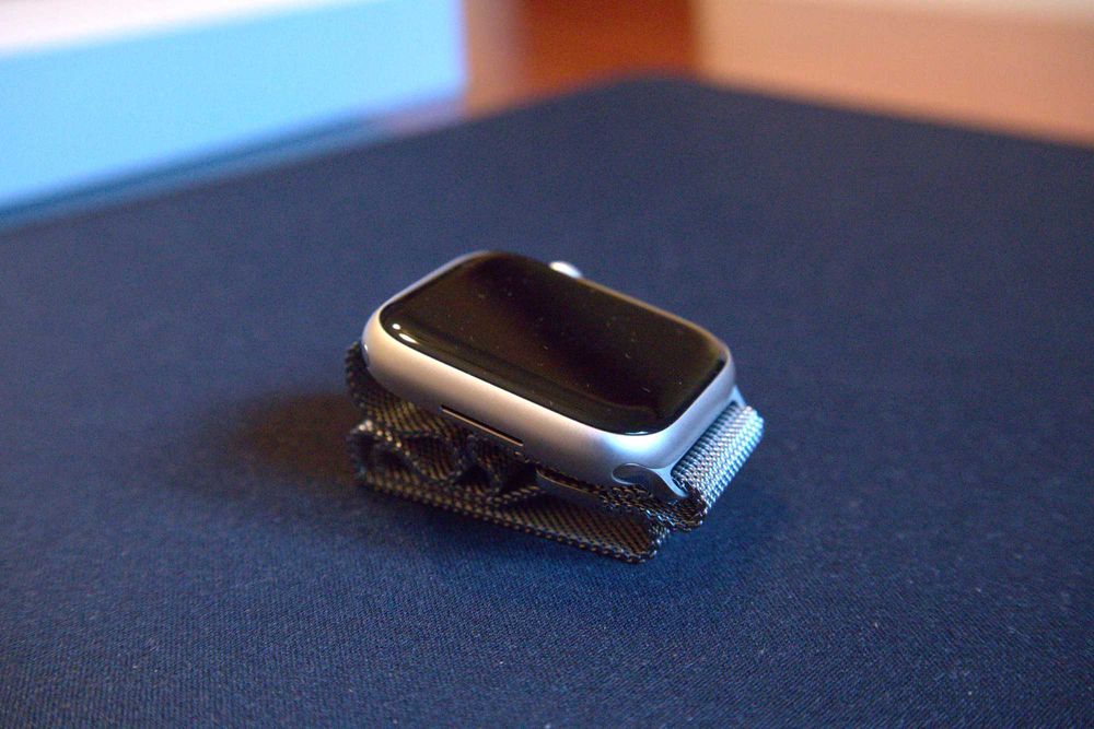 Apple Watch Series 7, 45mm, Loop Milanesa c/ Fatura [Semi novo]