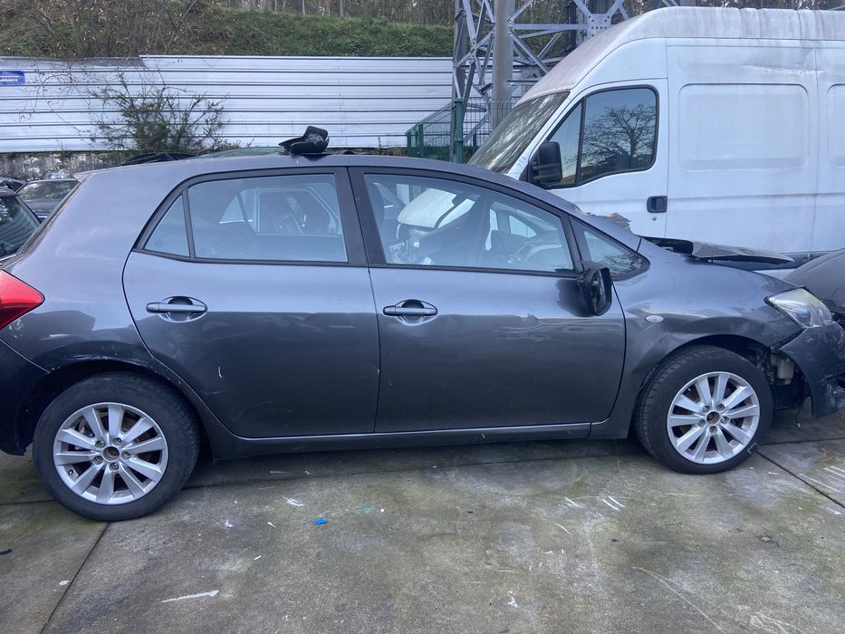 Toyota Auris para peças