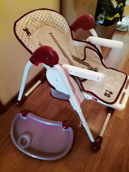 Cadeira papa reclinável e altura regulável