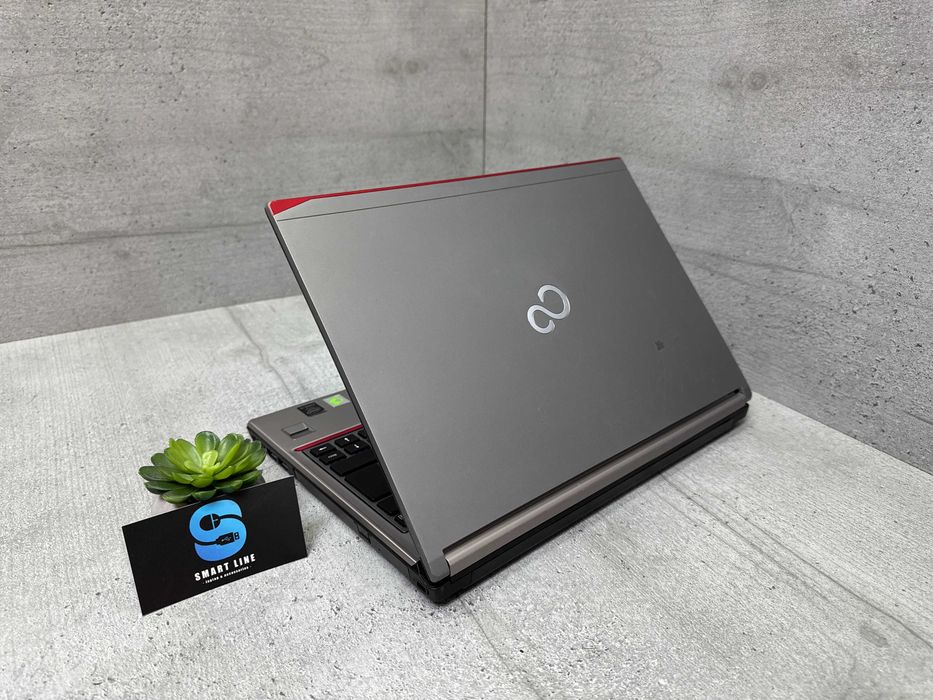 Компактний ноутбук Fujitsu E734/i5-4200m/8gb ddr3/13.3" HD