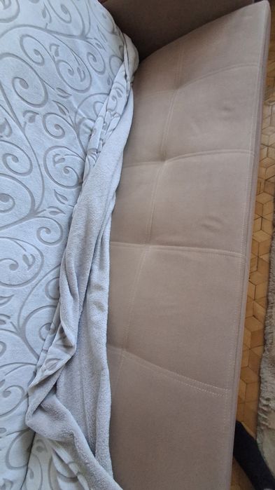 Wersalka w dobrym stanie