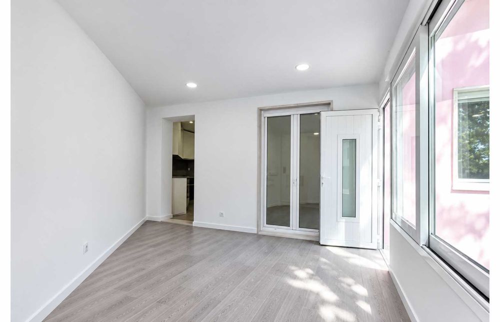 Apartamento T2 à venda na Rua Jardim de São Bernardo, Setúbal