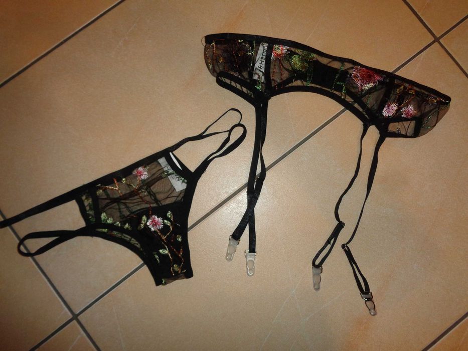 SHEIN nowy komplet haftowana koronka stringi + pas do pończoch M