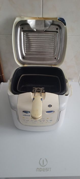 Fritadeira eléctrica Ufesa