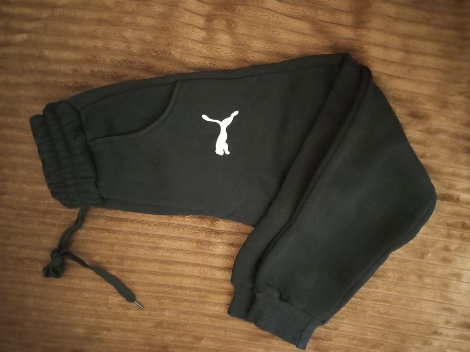 Продам теплі дитячі спортивні штани.