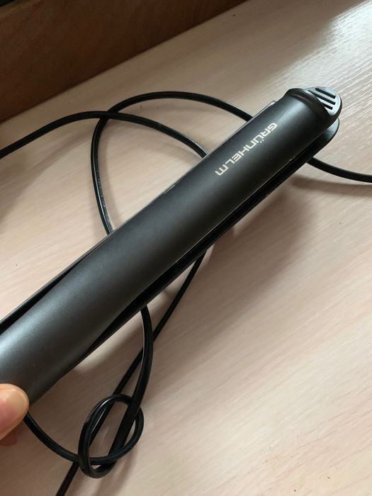 Випрямляч для волосся