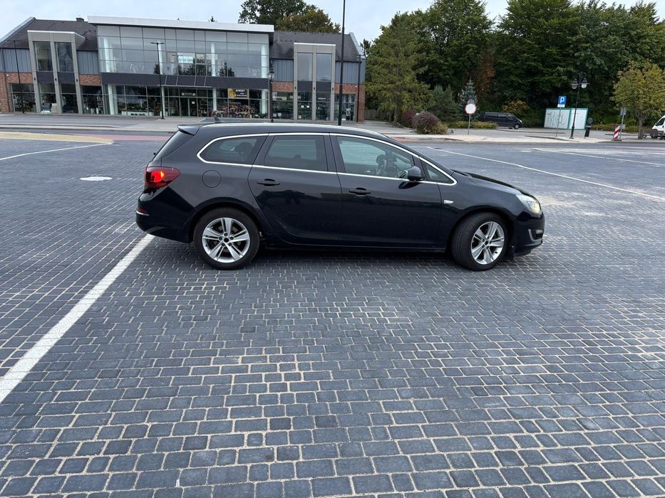 Opel  Astra  165KM
