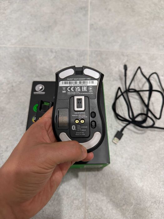 Razer Deathadder V2 pro + stacja ładująca