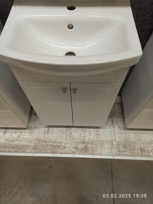 Продам тумбу 60 см