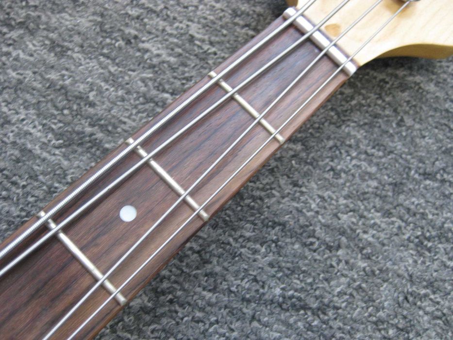 Gitara Basowa elektryczna 4 strunowa Styl Fender