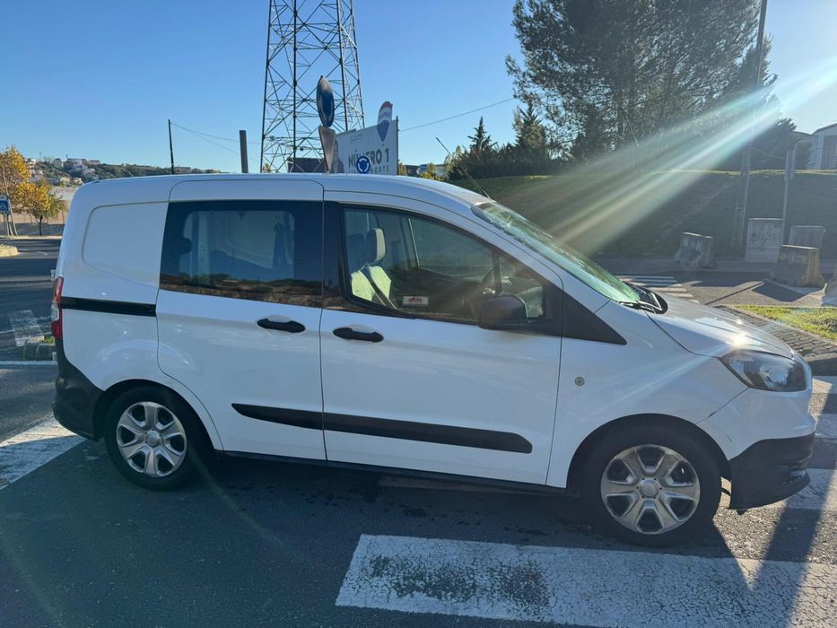 Ford Transit Courier