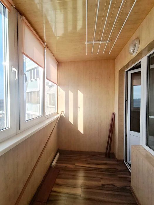 Науки просп. 54-Б, Затишна 2-х кімн. ст.м. Либідська - 10 хвилин їзди.