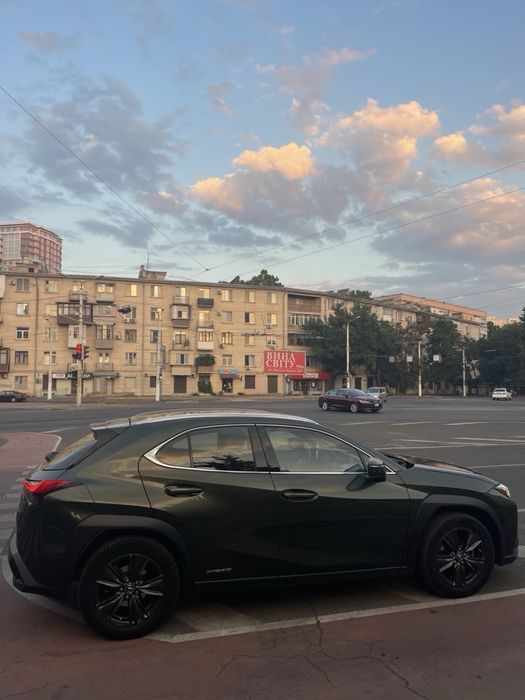 Lexus UX2020 1 покоління