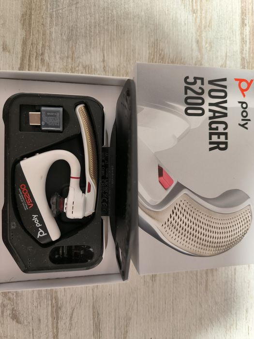 Лімітована Гарнітура Poly Voyager V5200