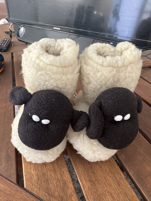 Нові натуральні чопіки, тапочки з овчінки.