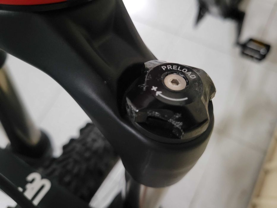 bicicleta BTT Decathlon Btwin Rockrider 560