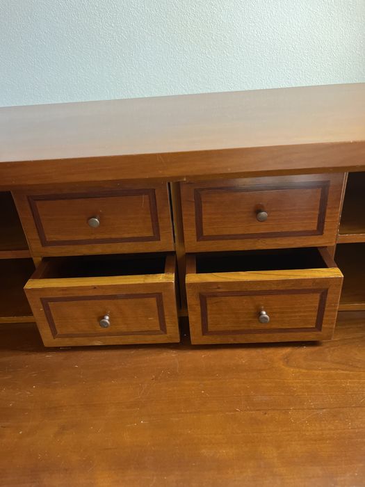 Secretaria em madeira