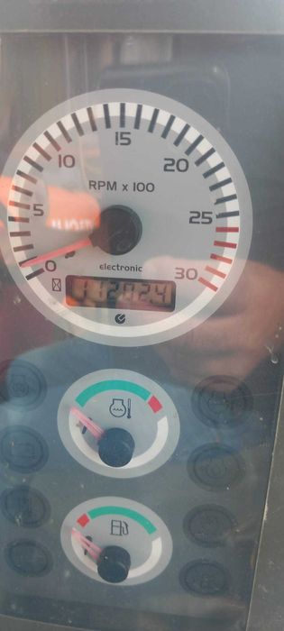 Retro-Escavadora KOMATSU WB 93R