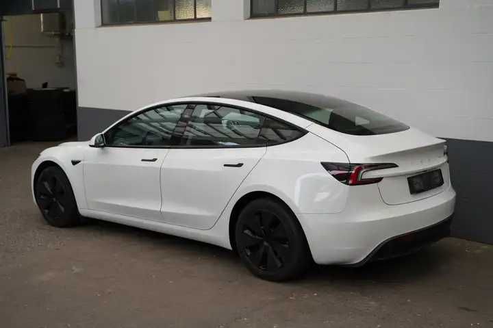 Tesla model 3 2024