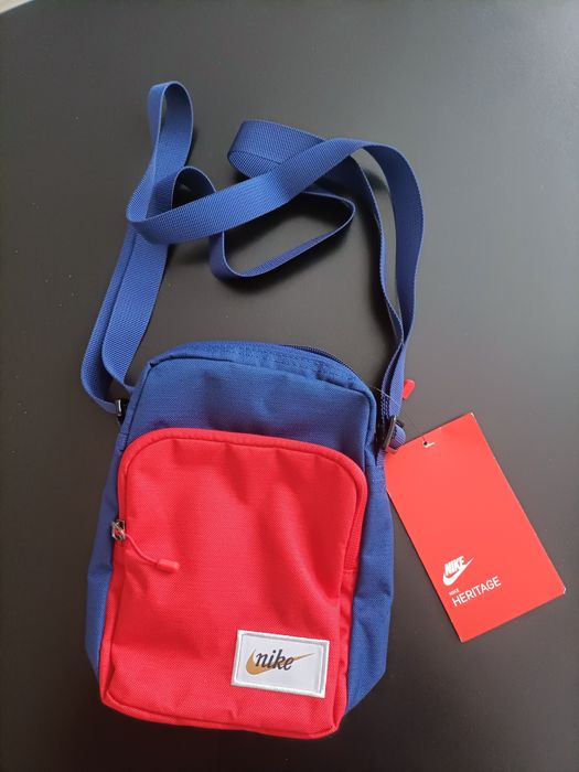 Nike Torba na ramię Heritage Small - Blue Void/University Red
