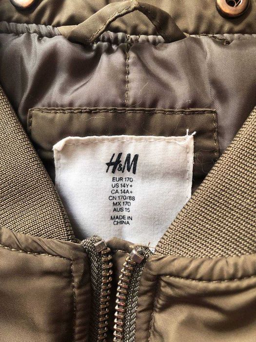 H&M куртка цвет хаки