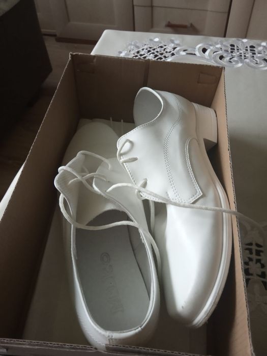 Buty komunijne dla chłopca rozm 32