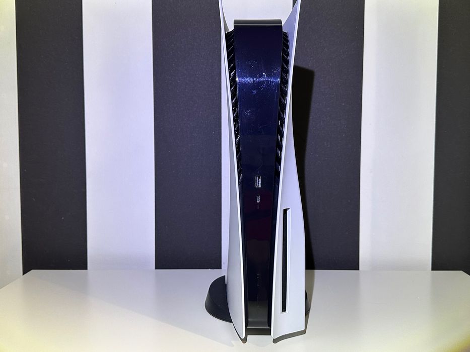 PlayStation 5 875 gb + 2 Pady + Pulse 3D + Etui | Stan Idealny