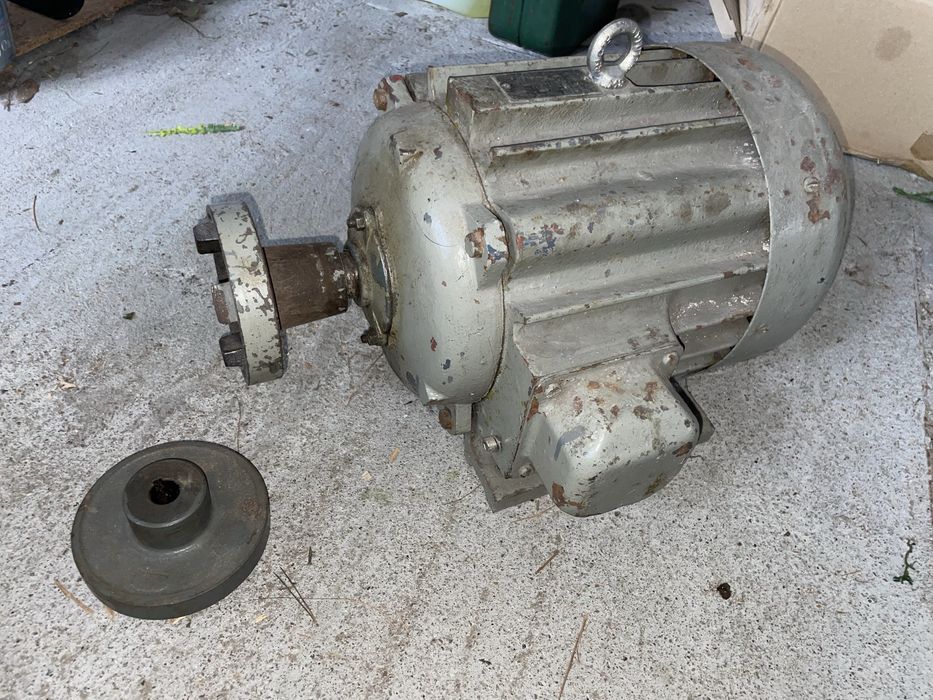 Silnik  elektryczny 2.8 kW stan bardzo dobry