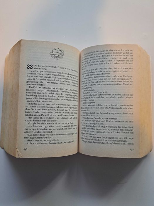 "Per Anhalter durch die Galaxis", Douglas Adams, książka w jęz.niem.