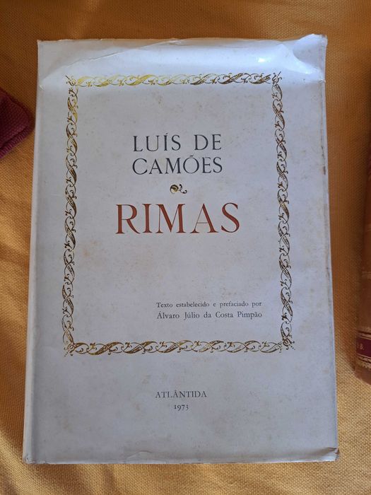 Livros Os lusíadas de luís de Camões