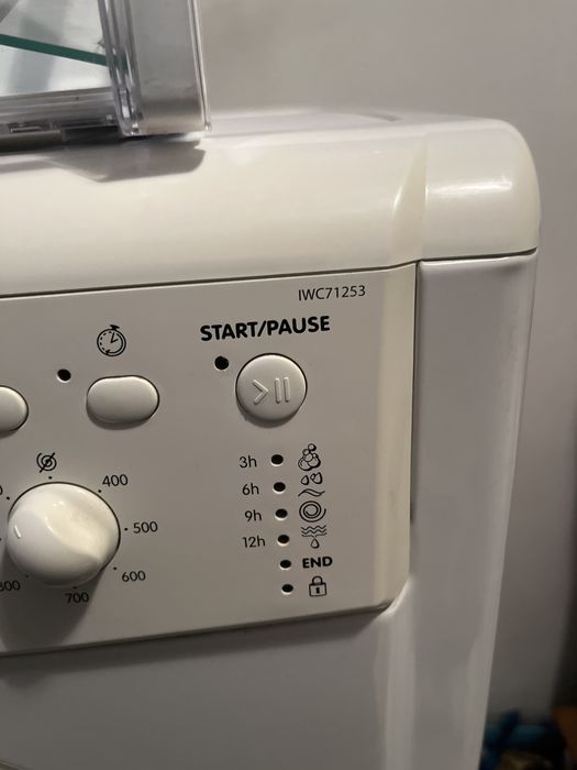 Máquina da roupa Indesit + Frigorifico Indesit