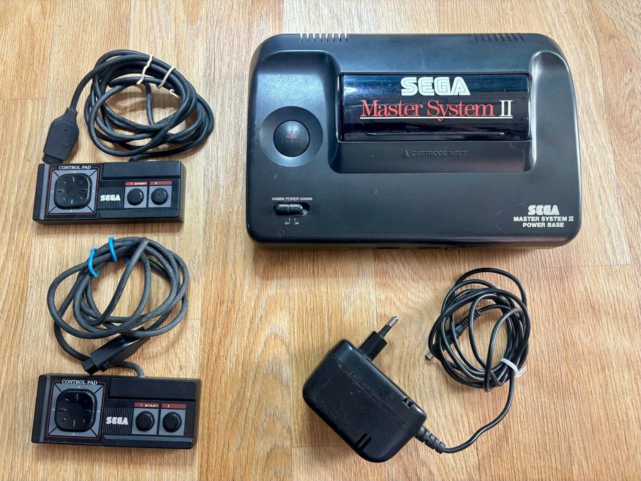 Sega Master System II + 2 Comandos + Transformador (Alex Kidd Integrado)