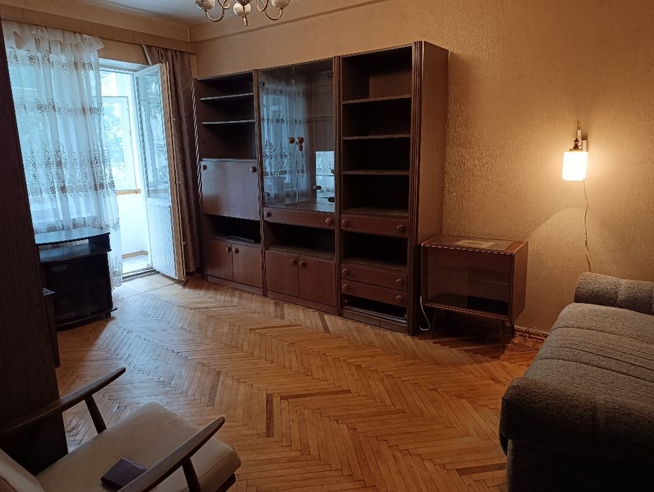 Шекспира д.8,метро Бот. Сад,2комнатная кв