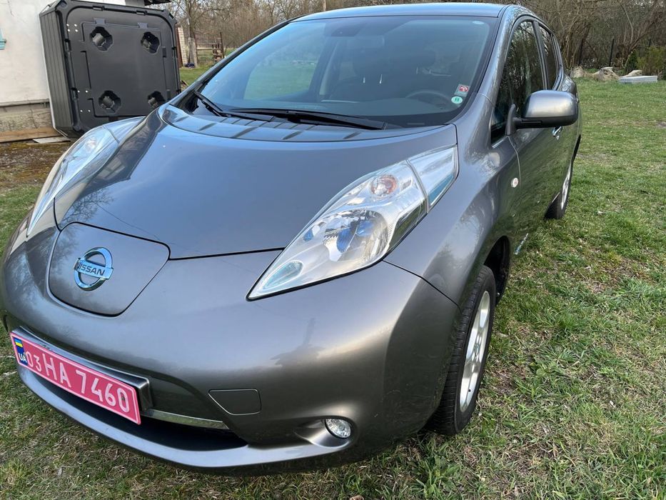 Nissan Leaf 2014  11 поділок  Тепловий насос  90 тис. км