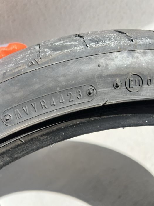 225/40/18 Falken 2 pneus