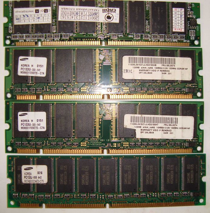 Оперативная память для компьютера SDRAM PC-133/100: 100 грн ...