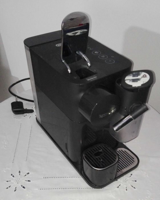 Maquina cafe Delongui EN510-B (Nespresso)