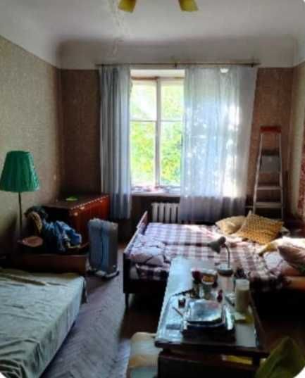 Продаж 2 к квартири сталінки, центр, Гімназійна набережна,14