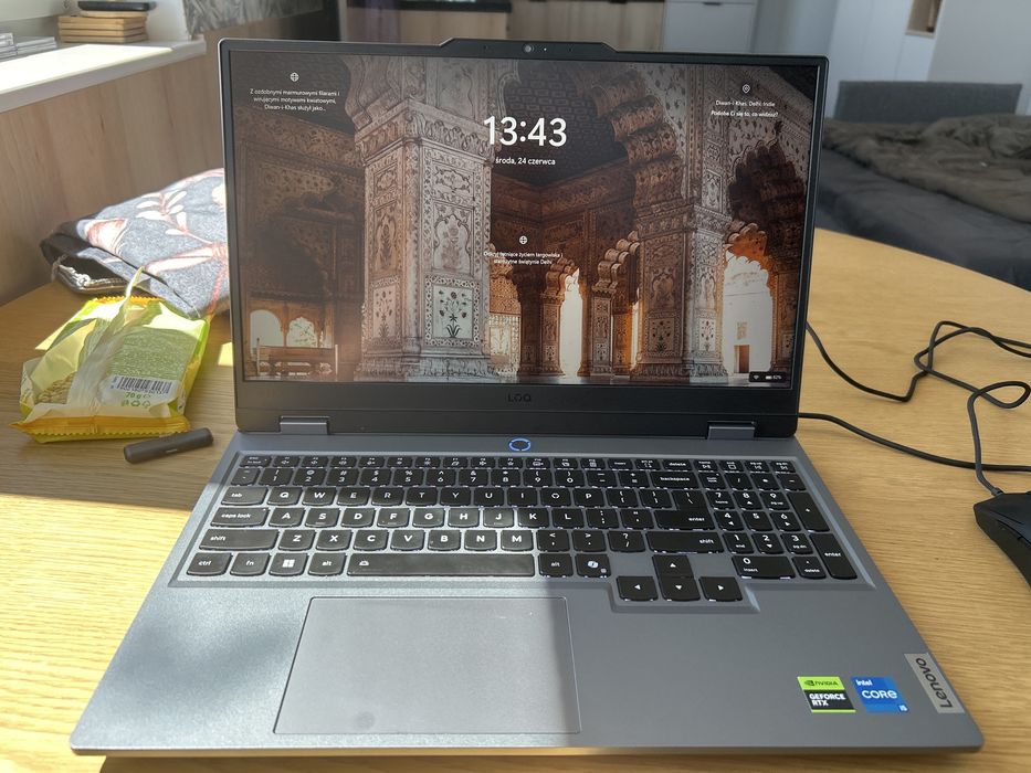 Lenovo LOQ 15IRX10 – Laptop Gamingowy / RTX 5050