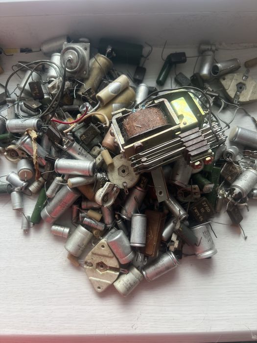 Конденсатори  електротовари