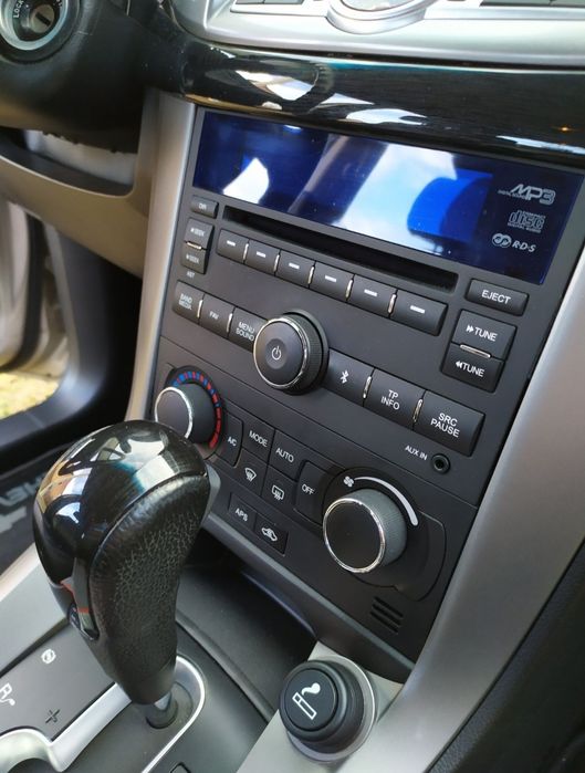 Автомобиль Chevrolet Captiva.