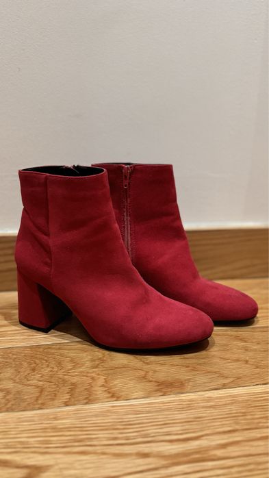 Botas Vermelhas Lefties