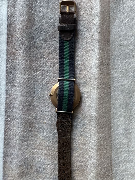 Годинник Daniel Wellington, новий