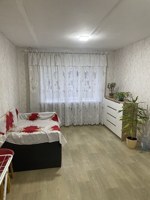 Продається кімната в гуртожитку в Бучі.